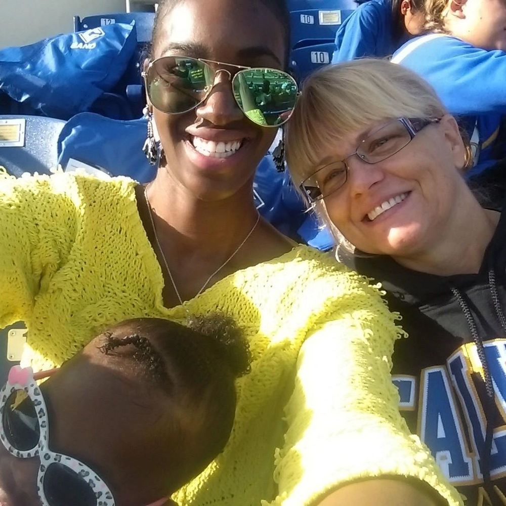 Meet your Posher, Anika